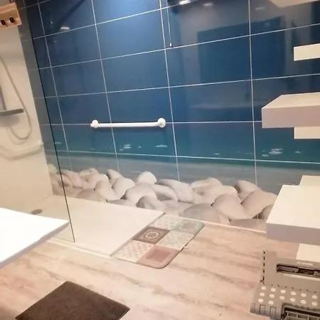 別荘 Grande Maison Au Charme Chaleureux Hiver Comme Ete ラ・ブルブール